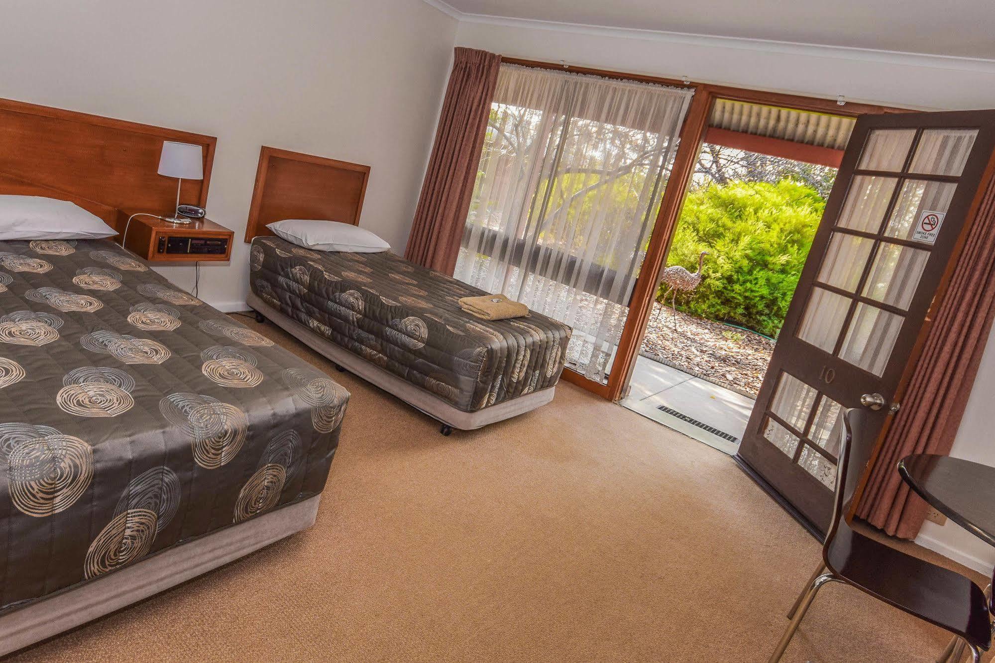 River Country Inn (Adults Only) Moama Buitenkant foto