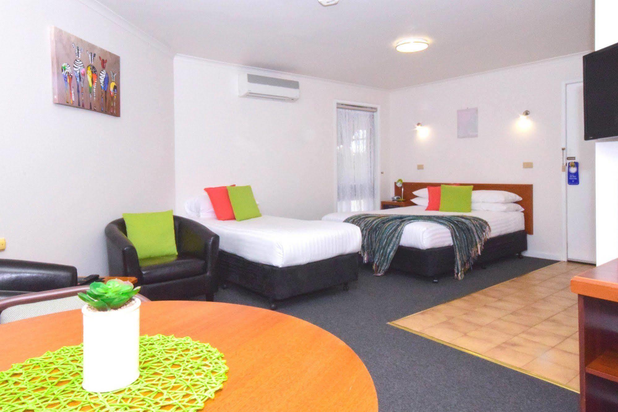 River Country Inn (Adults Only) Moama Buitenkant foto
